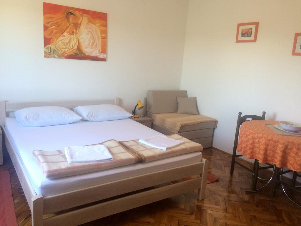 Apartments Radulovic Biograd Na Moru Esterno foto