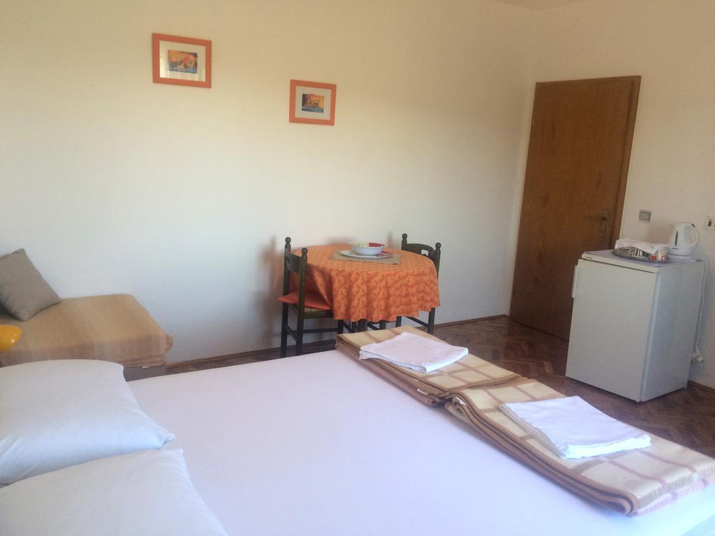 Apartments Radulovic Biograd Na Moru Esterno foto
