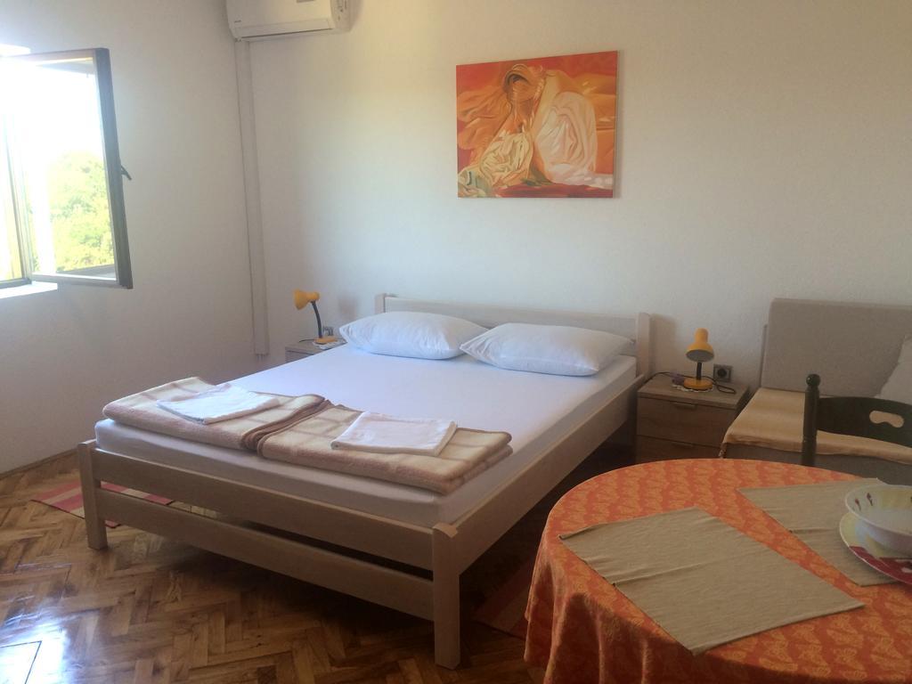 Apartments Radulovic Biograd Na Moru Esterno foto